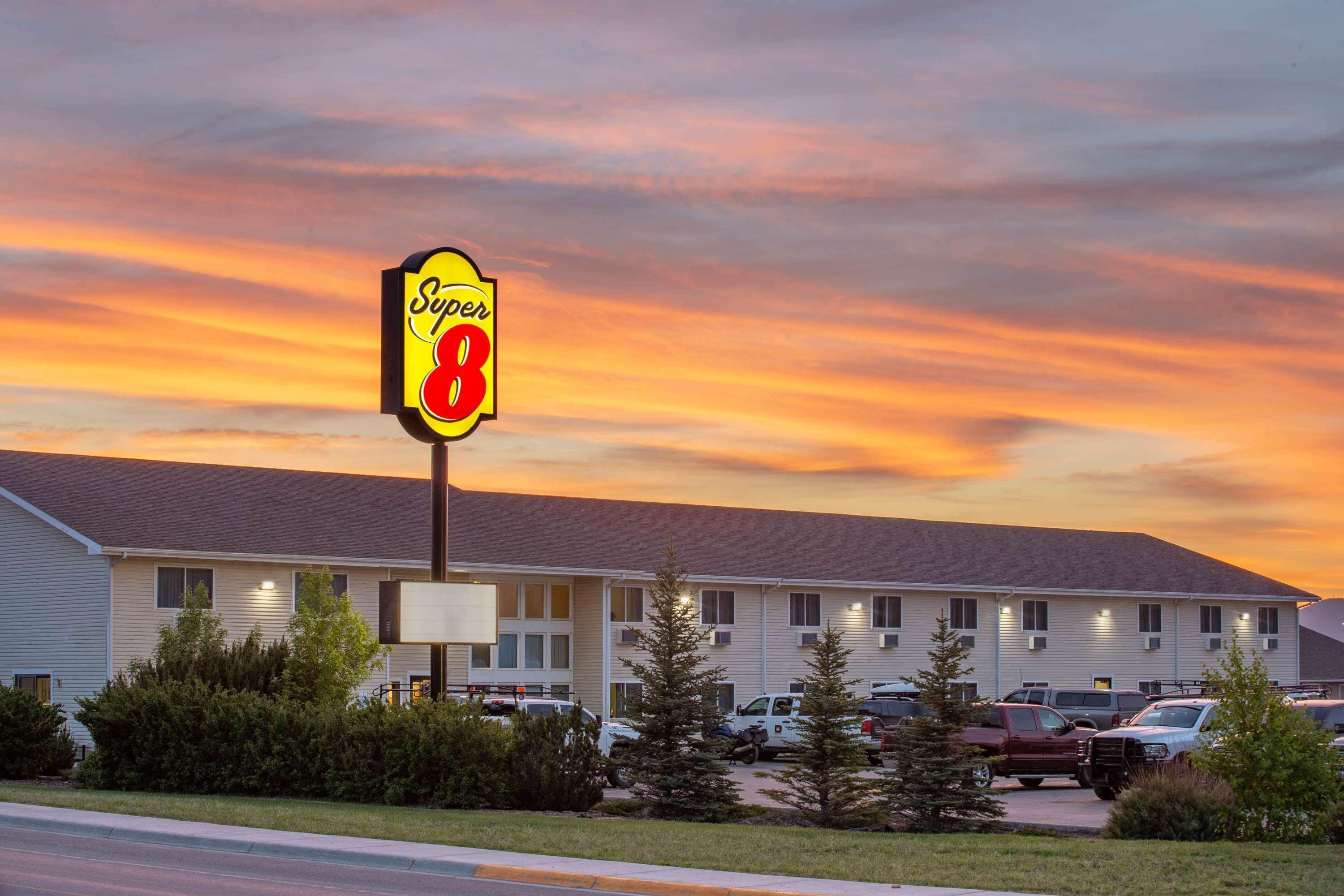 Hotel Super 8 By Wyndham Lewistown Exterior foto